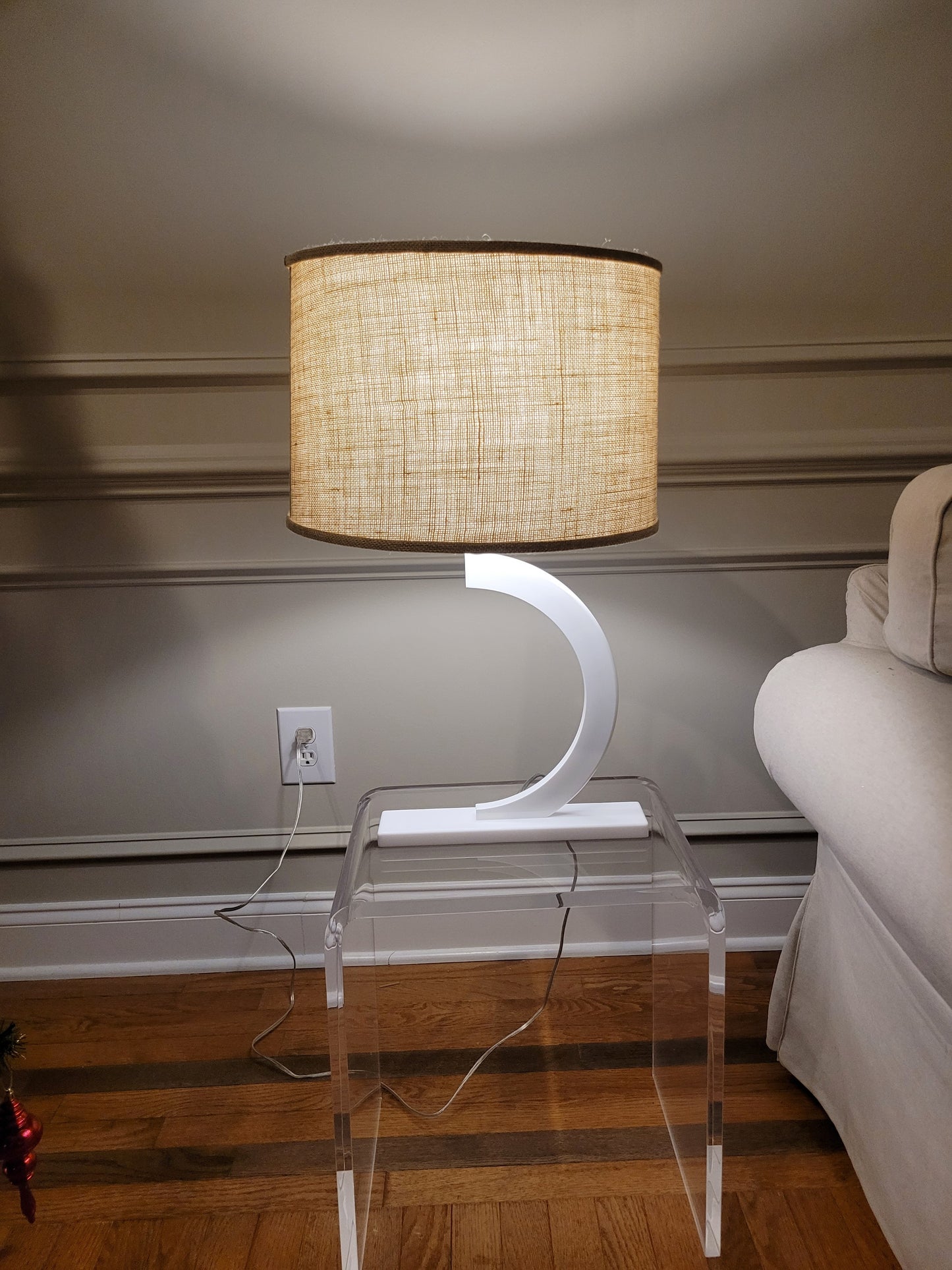 Mooru Table Lamp