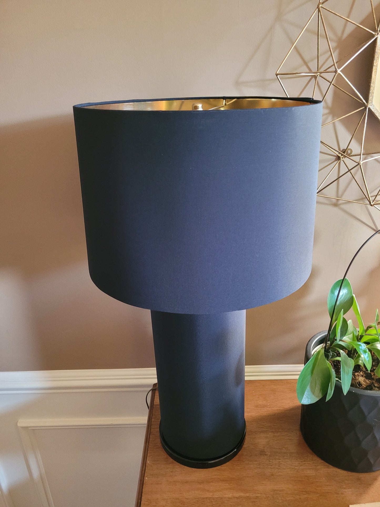 POP Table Lamp with Black Silky/Gold Drum Lamp Shade
